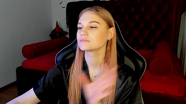 AriaWell online show from 11-10-25, 05:23