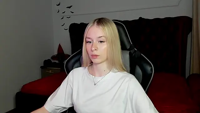 MiaGraces online show from 11-03-25, 05:14