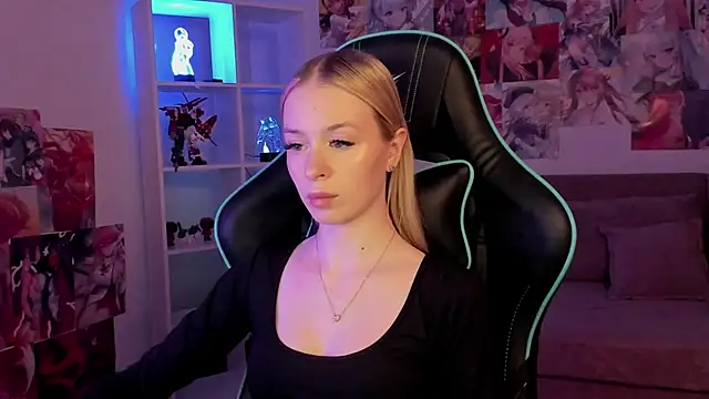 MiaGraces online show from 11-10-25, 05:23