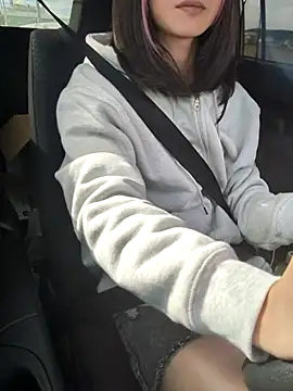 Snapshot of takusaki223 chatting on 10-20-25, 01:28 takusaki223 online show from 10-20-25, 01:28