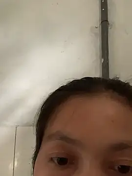 Snapshot of Halyy_xx chatting on 02-16-26, 02:29 Halyy xx online show from 02-16-26, 02:29