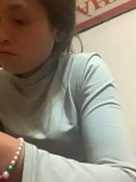 Snapshot of Halyy_xx chatting on 02-24-26, 05:11 Halyy xx online show from 02-24-26, 05:11