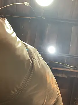 Snapshot of Halyy_xx chatting on 02-25-26, 10:03 Halyy xx online show from 02-25-26, 10:03