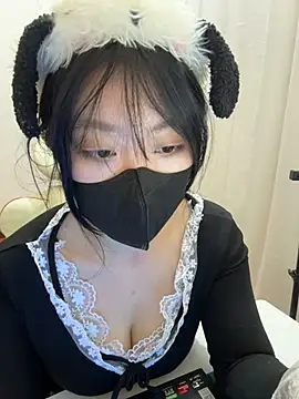 Snapshot of AZ37866 chatting on 12-18-25, 01:17 AZ37866 online show from 12-18-25, 01:17