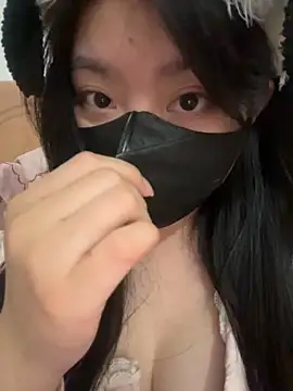 Snapshot of AZ37866 chatting on 02-15-26, 02:25 AZ37866 online show from 02-15-26, 02:25