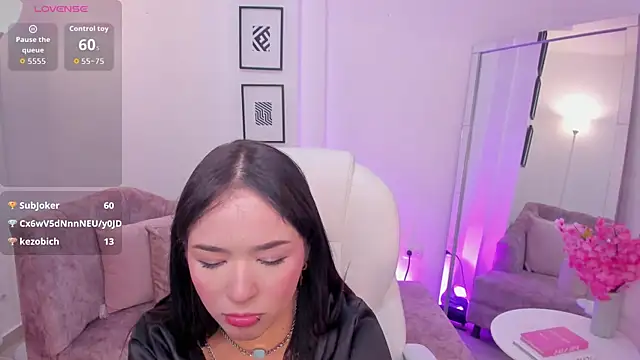 Alessia Yorks online show from 10-07-25, 12:19