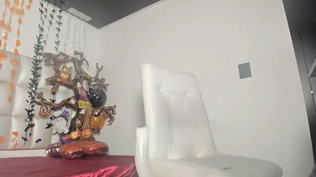 Snapshot of peyton__wat chatting on 10-20-25, 11:54 peyton wat online show from 10-20-25, 11:54