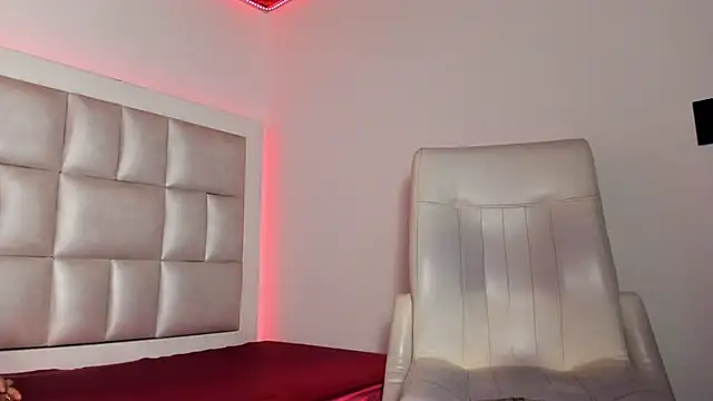 Snapshot of peyton__wat chatting on 11-28-25, 11:57 peyton wat online show from 11-28-25, 11:57