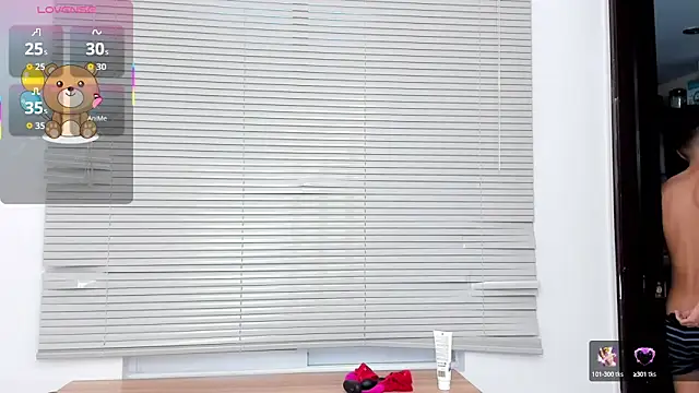 Snapshot of Little_liam chatting on 10-04-25, 07:01 Little liam online show from 10-04-25, 07:01