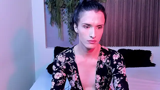 Snapshot of IsabelFernandez chatting on 09-25-25, 05:55 IsabelFernandez online show from 09-25-25, 05:55