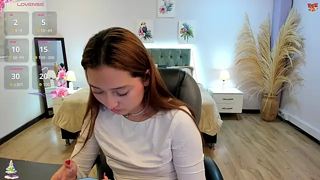 Samara Hilton 2 online show from 11-24-25, 06:40