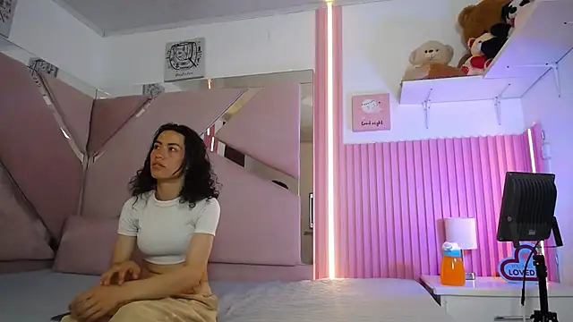 Snapshot of oblivionlove chatting on 09-25-25, 08:12 oblivionlove online show from 09-25-25, 08:12