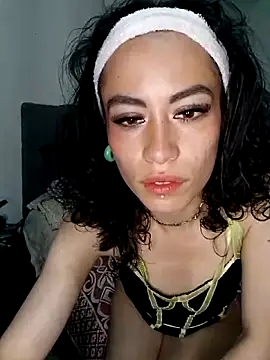 Snapshot of oblivionlove chatting on 11-04-25, 04:33 oblivionlove online show from 11-04-25, 04:33