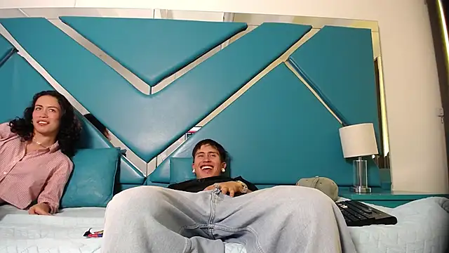 Snapshot of oblivionlove chatting on 11-21-25, 06:50 oblivionlove online show from 11-21-25, 06:50