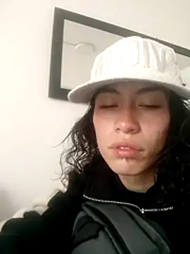 Snapshot of oblivionlove chatting on 11-26-25, 06:53 oblivionlove online show from 11-26-25, 06:53