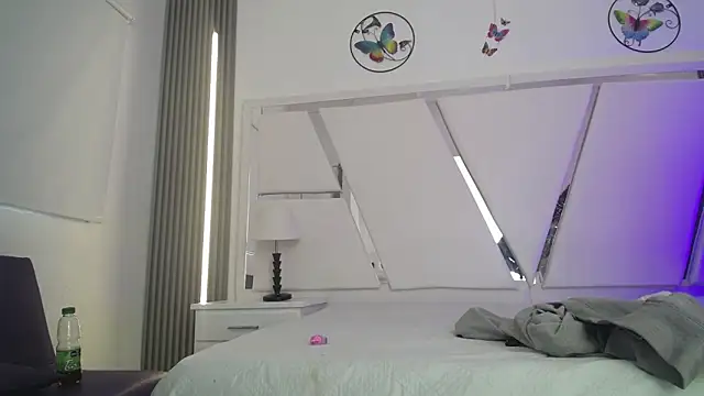 Snapshot of oblivionlove chatting on 11-28-25, 08:11 oblivionlove online show from 11-28-25, 08:11