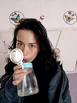 Snapshot of oblivionlove chatting on 12-04-25, 08:50 oblivionlove online show from 12-04-25, 08:50