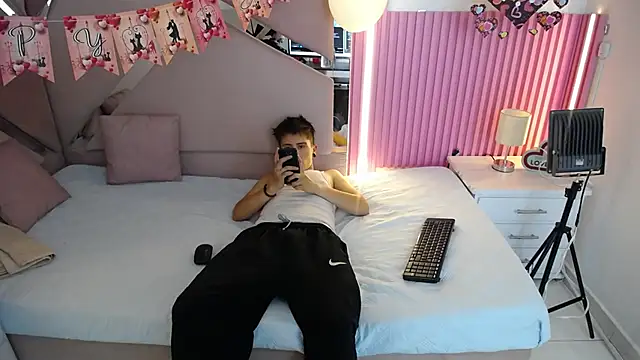 Snapshot of oblivionlove chatting on 02-23-26, 01:08 oblivionlove online show from 02-23-26, 01:08