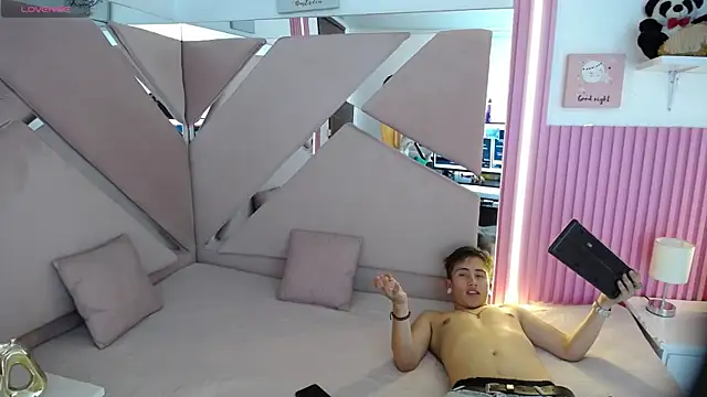 Snapshot of oblivionlove chatting on 02-28-26, 07:37 oblivionlove online show from 02-28-26, 07:37