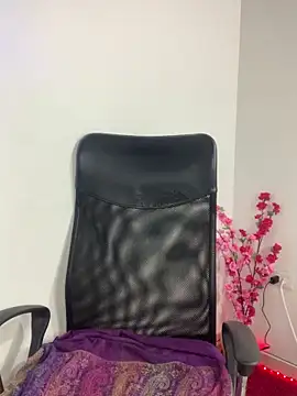 Snapshot of sweet-abbie chatting on 10-04-25, 12:19 sweet-abbie online show from 10-04-25, 12:19