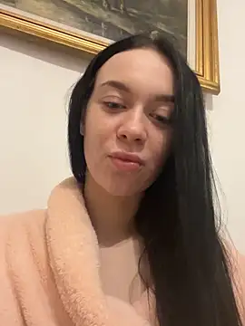 AlessiaVoss online show from 12-18-25, 06:36