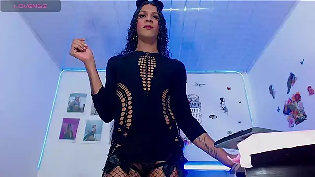 Snapshot of violettath chatting on 02-12-26, 04:40 violettath online show from 02-12-26, 04:40