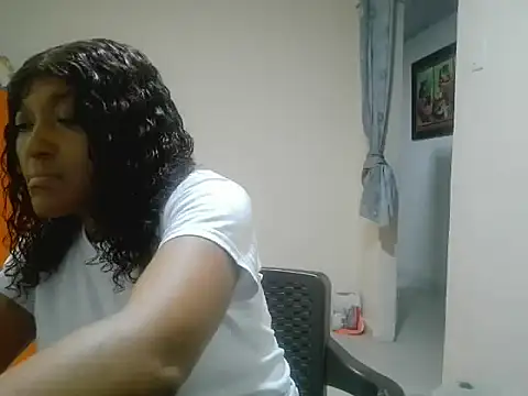 Snapshot of SONDRADAYAN chatting on 11-05-25, 12:54 SONDRADAYAN online show from 11-05-25, 12:54