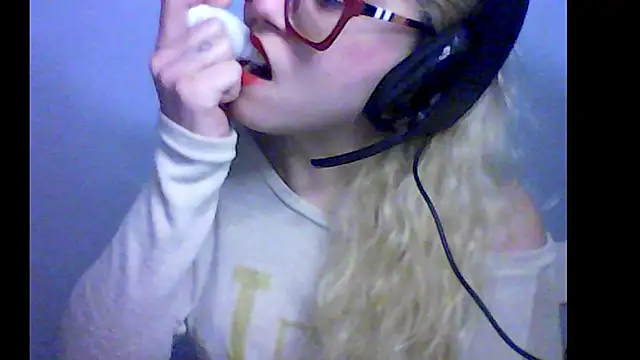 BlondieTami online show from 10-10-25, 05:01