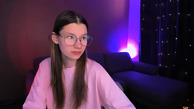 LinaBlossom  online show from 04-17-26, 02:03