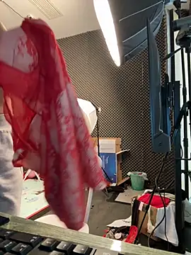 YY-27 online show from 12-02-25, 04:18