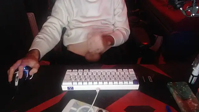 Snapshot of geil20CM2 chatting on 11-08-25, 04:07 geil20CM2 online show from 11-08-25, 04:07