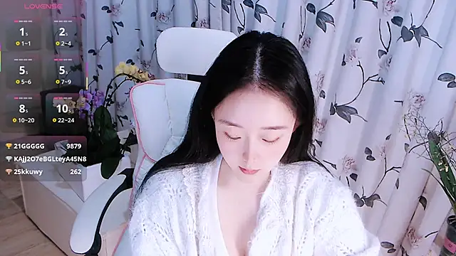 Niannian- online show from 12-05-25, 06:04