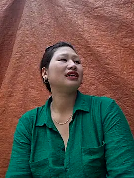 Snapshot of diamond-- chatting on 10-07-25, 12:52 diamond-- online show from 10-07-25, 12:52