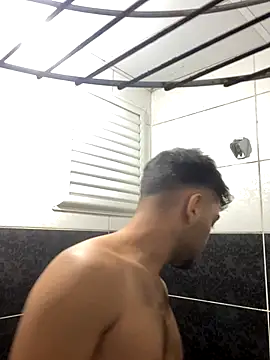 Snapshot of astoperaa chatting on 09-21-25, 04:30 astoperaa online show from 09-21-25, 04:30