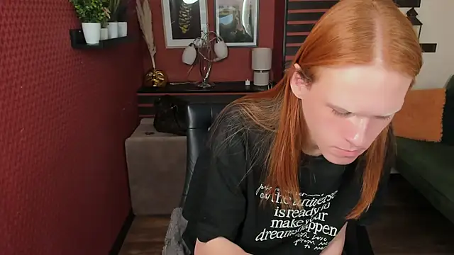 ChloeValentinee online show from 10-16-25, 10:38