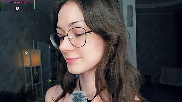 ReneeLippeatt online show from 02-12-26, 07:53