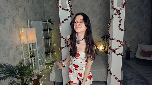 ReneeLippeatt online show from 02-14-26, 07:32