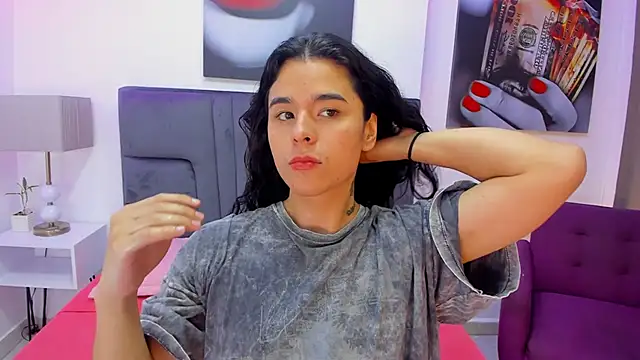 Angel Dustts online show from 10-24-25, 07:21