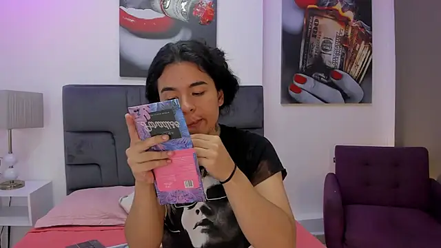 Angel Dustts online show from 10-28-25, 08:44