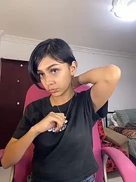 xoxo milk online show from 11-20-25, 04:07