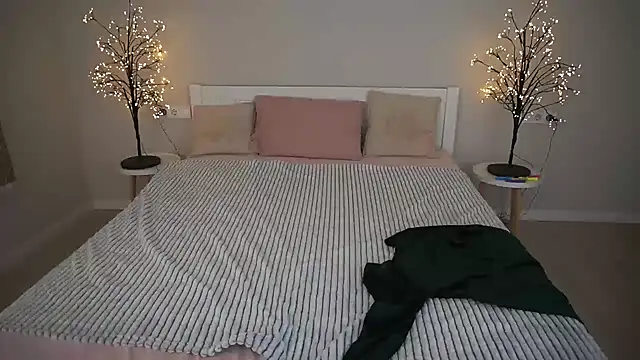 AlinaLiii online show from 11-18-25, 03:05