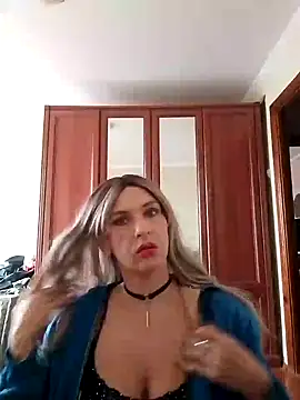 Snapshot of LaraDiva7799 chatting on 09-29-25, 06:51 LaraDiva7799 online show from 09-29-25, 06:51