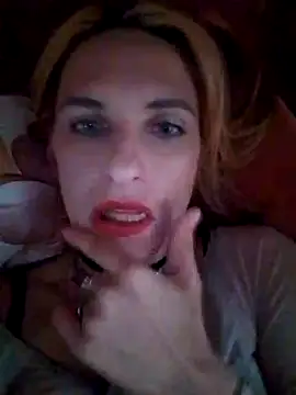 Snapshot of LaraDiva7799 chatting on 10-06-25, 10:45 LaraDiva7799 online show from 10-06-25, 10:45