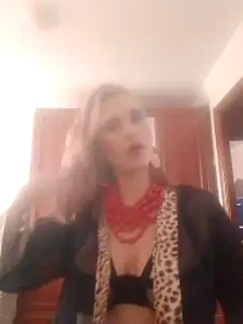 Snapshot of LaraDiva7799 chatting on 10-27-25, 10:52 LaraDiva7799 online show from 10-27-25, 10:52