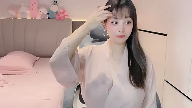 Snapshot of Koo-liy chatting on 11-08-25, 06:07 Koo-liy online show from 11-08-25, 06:07