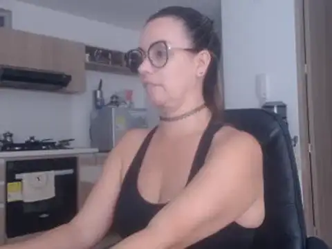 LovePaula online show from 02-19-25, 12:14