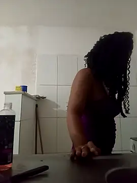 Snapshot of PrettahSantos chatting on 01-08-26, 03:03 PrettahSantos online show from 01-08-26, 03:03