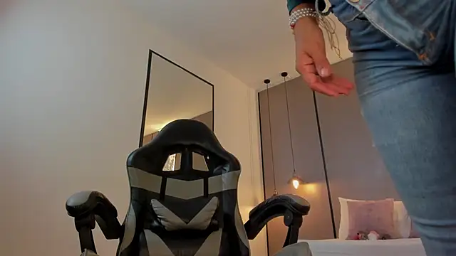 zoee zi online show from 01-31-26, 07:34