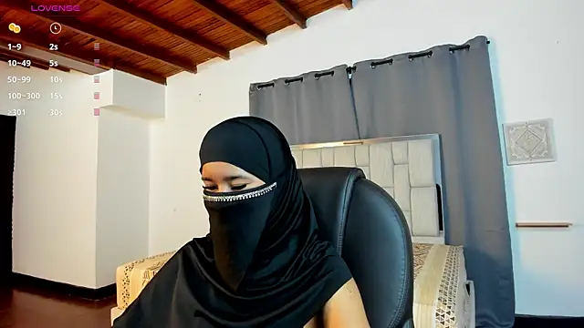 kalila latif online show from 10-27-25, 02:37