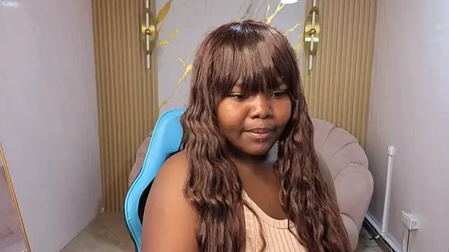 Soffia b online show from 12-21-25, 07:54